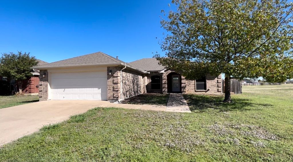 928 Carlin Lane, Burleson, TX 76028