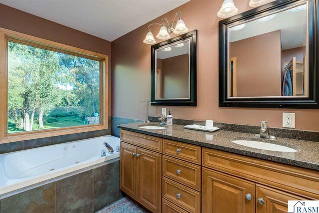 44229 Willow Road, St. Peter, MN 56082