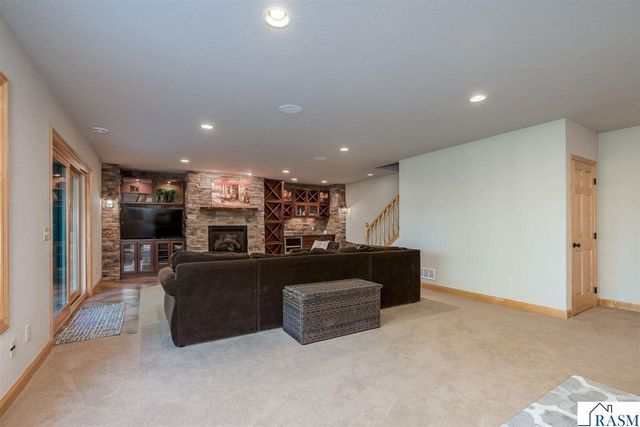 44229 Willow Road, St. Peter, MN 56082