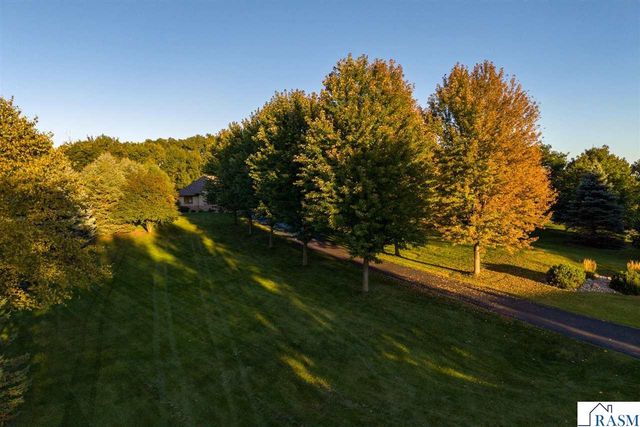 44229 Willow Road, St. Peter, MN 56082