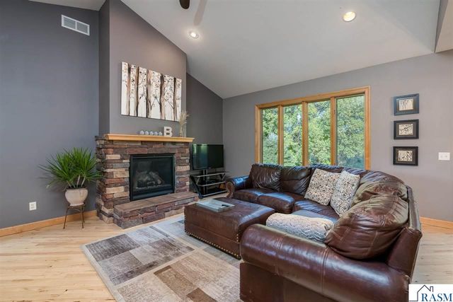 44229 Willow Road, St. Peter, MN 56082