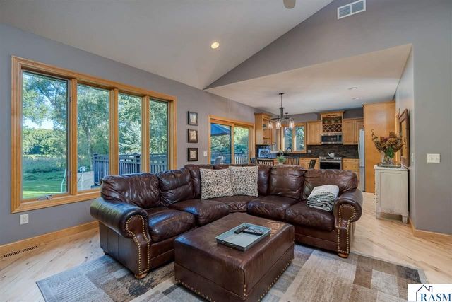 44229 Willow Road, St. Peter, MN 56082