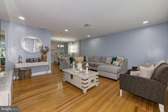 405 KENNEBEC RD, Cherry Hill, NJ 08002