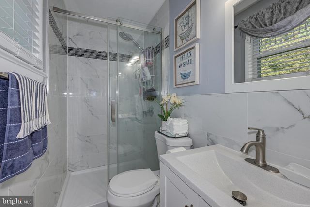 405 KENNEBEC RD, Cherry Hill, NJ 08002