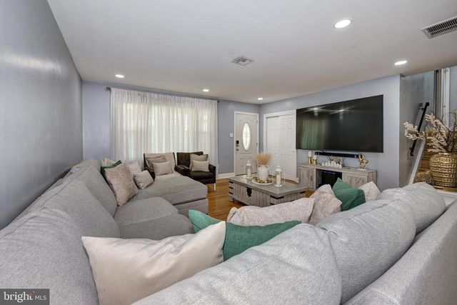 405 KENNEBEC RD, Cherry Hill, NJ 08002