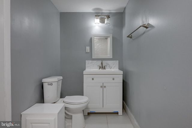 405 KENNEBEC RD, Cherry Hill, NJ 08002