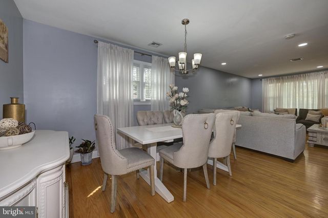 405 KENNEBEC RD, Cherry Hill, NJ 08002