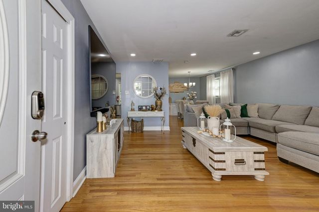 405 KENNEBEC RD, Cherry Hill, NJ 08002