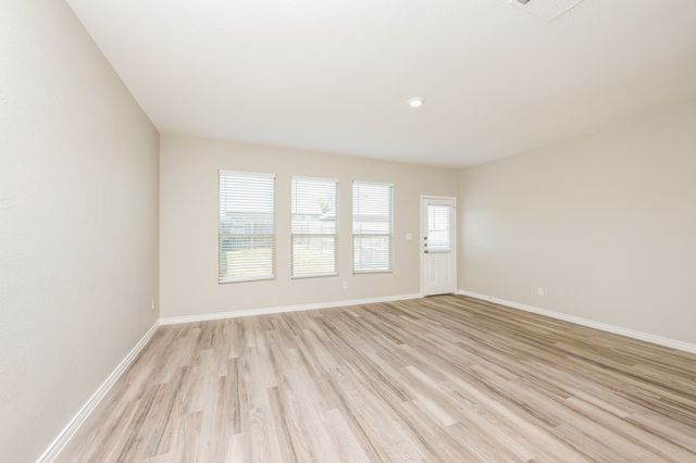 1930 Jasmine Drive, Ennis, TX 75146