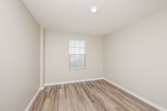 1930 Jasmine Drive, Ennis, TX 75146