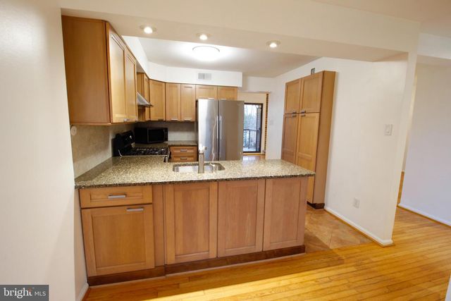 2402 HONEY RUN RD, Ambler, PA 19002