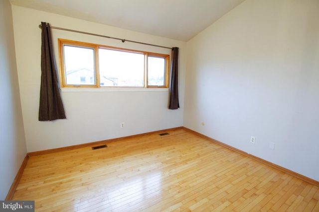 2402 HONEY RUN RD, Ambler, PA 19002