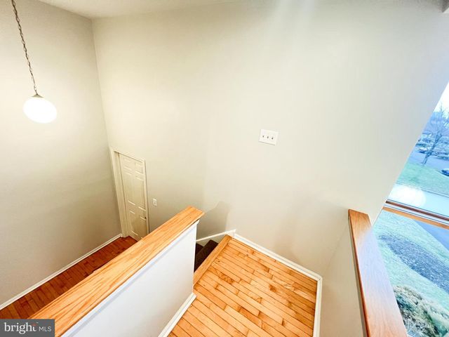 2402 HONEY RUN RD, Ambler, PA 19002