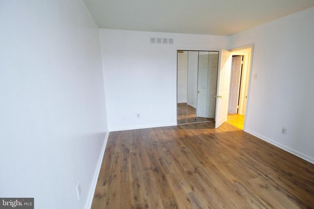 2402 HONEY RUN RD, Ambler, PA 19002