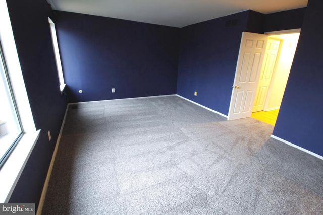 2402 HONEY RUN RD, Ambler, PA 19002