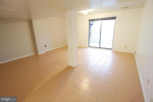 2402 HONEY RUN RD, Ambler, PA 19002