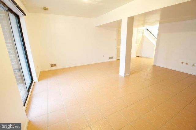 2402 HONEY RUN RD, Ambler, PA 19002