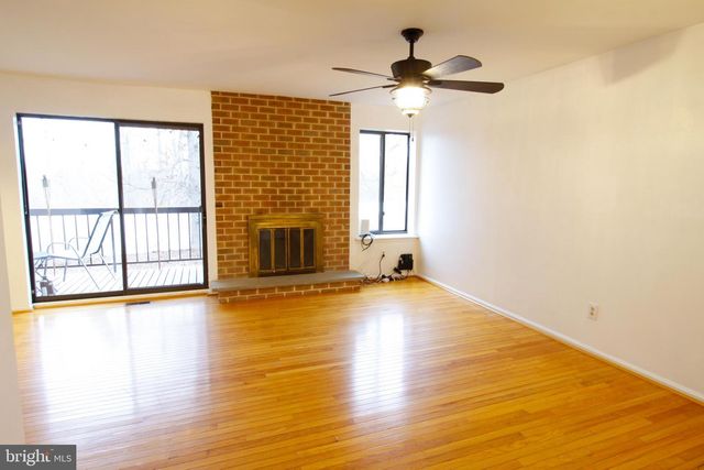 2402 HONEY RUN RD, Ambler, PA 19002