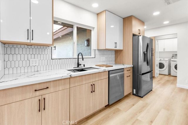 3190 E Vincentia Road, Palm Springs, CA 92262