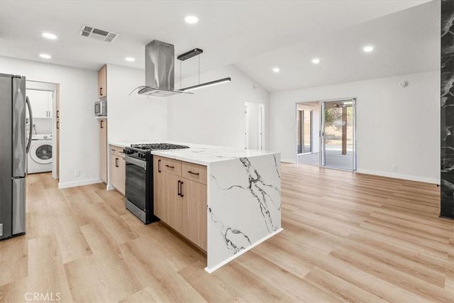 3190 E Vincentia Road, Palm Springs, CA 92262