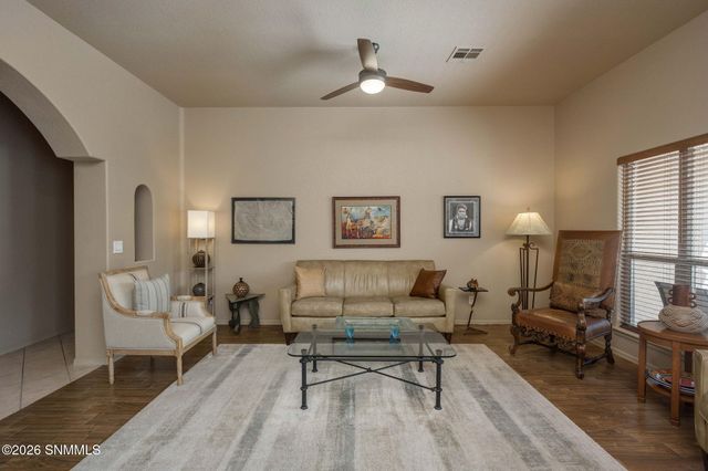 4450 Los Arboles Drive, Las Cruces, NM 88011