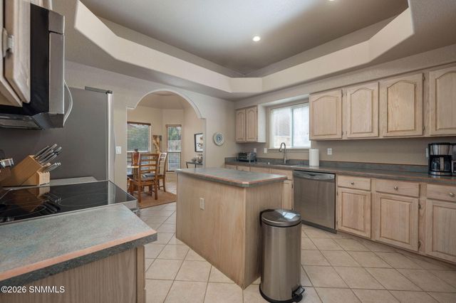 4450 Los Arboles Drive, Las Cruces, NM 88011