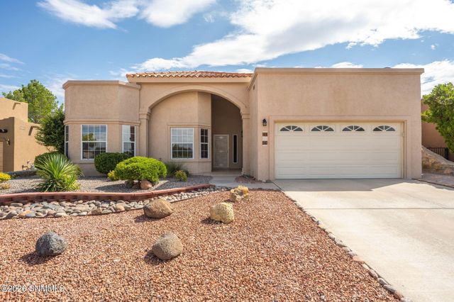 4450 Los Arboles Drive, Las Cruces, NM 88011