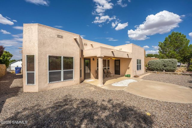 4450 Los Arboles Drive, Las Cruces, NM 88011