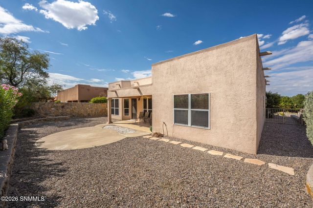 4450 Los Arboles Drive, Las Cruces, NM 88011