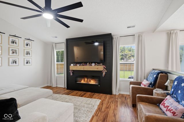 12869 Longleaf Lane, Fishers, IN 46038