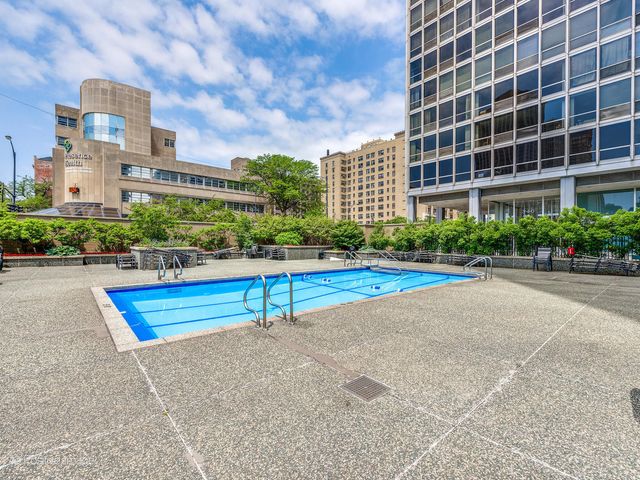 340 W Diversey Parkway 2616, Chicago, IL 60657