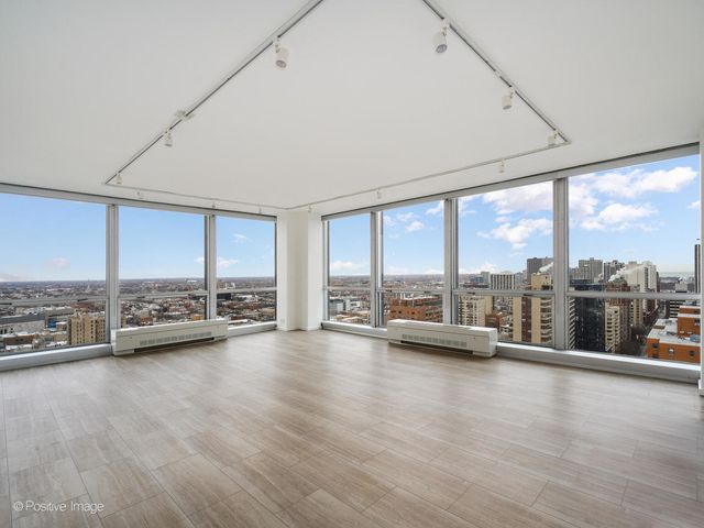 340 W Diversey Parkway 2616, Chicago, IL 60657