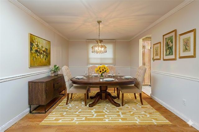 52 Greenview Dr, Hempfield Twp, PA 15644