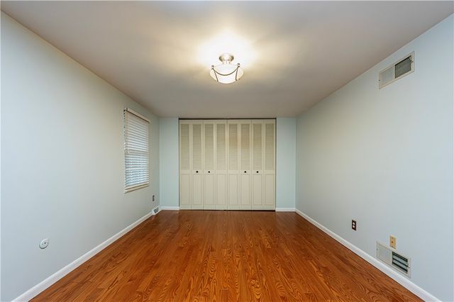 52 Greenview Dr, Hempfield Twp, PA 15644