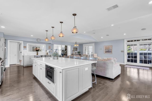 375 Kildare Drive, Toms River, NJ 08753