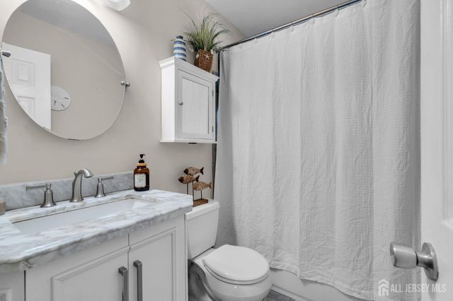 375 Kildare Drive, Toms River, NJ 08753