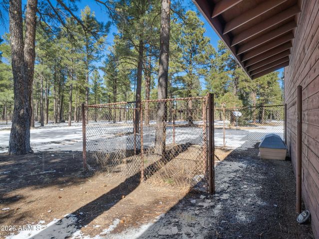 7950 KOCH FIELD Road, Flagstaff, AZ 86004