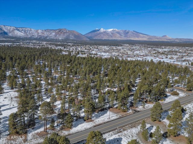 7950 KOCH FIELD Road, Flagstaff, AZ 86004