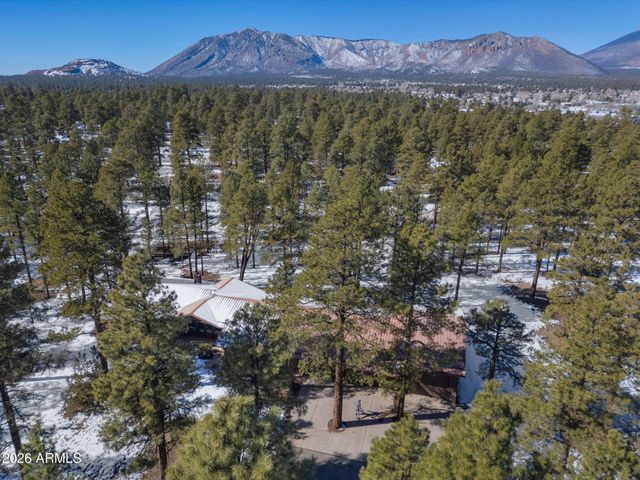 7950 KOCH FIELD Road, Flagstaff, AZ 86004