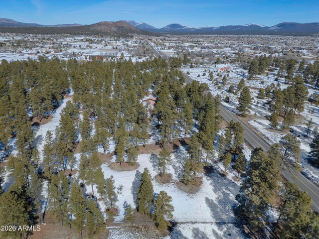 7950 KOCH FIELD Road, Flagstaff, AZ 86004