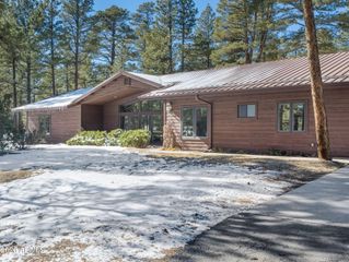 7950 KOCH FIELD Road, Flagstaff, AZ 86004