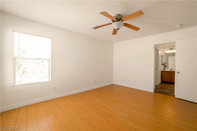 10274 Chigoza Pine Avenue, Las Vegas, NV 89135