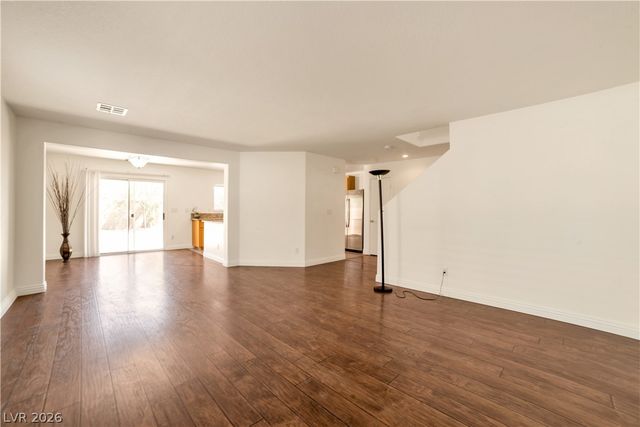 10274 Chigoza Pine Avenue, Las Vegas, NV 89135