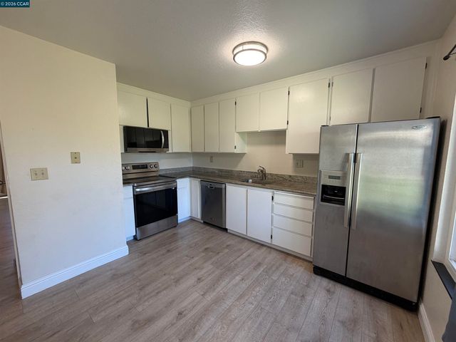 405 Del Valle Cir, El Sobrante, CA 94803