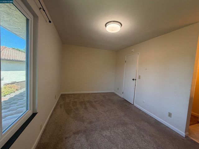 405 Del Valle Cir, El Sobrante, CA 94803