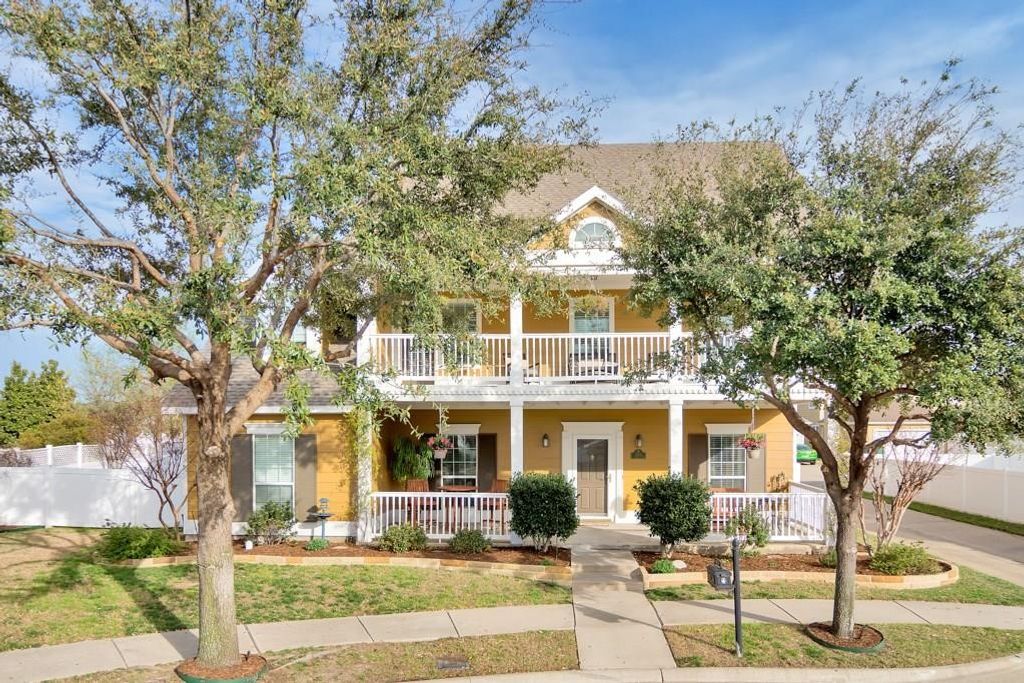 1140 Wenk Court, Aubrey, TX 76227