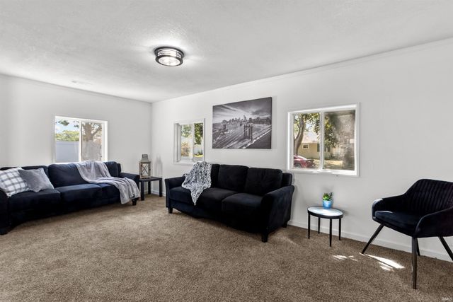 1616 Columbus Boulevard, Kokomo, IN 46901