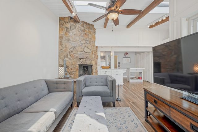 7621 Woodthrush Drive 18, Dallas, TX 75230