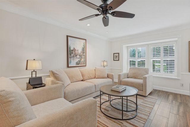 7621 Woodthrush Drive 18, Dallas, TX 75230