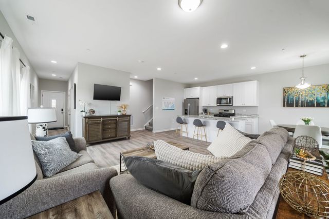 1243 Gillespie Lane, Yorkville, IL 60560